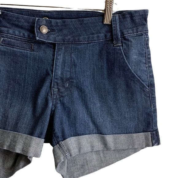 Old Navy "The Diva" Blue Denim Jean Shorts -Cuffed Size 8 - Picture 2 of 8